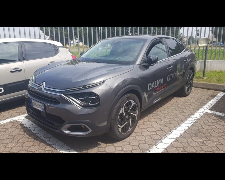 KM0 Citroen C4 X 1.2 puretech Shine s&s 130cv eat8